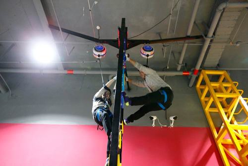 Face-off Climbing Wall - Indoor Adventure Attraction