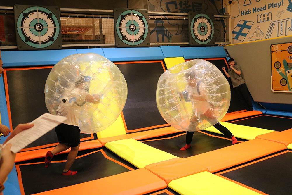 Trampoline Park Team Building Bubble Ball Fight 