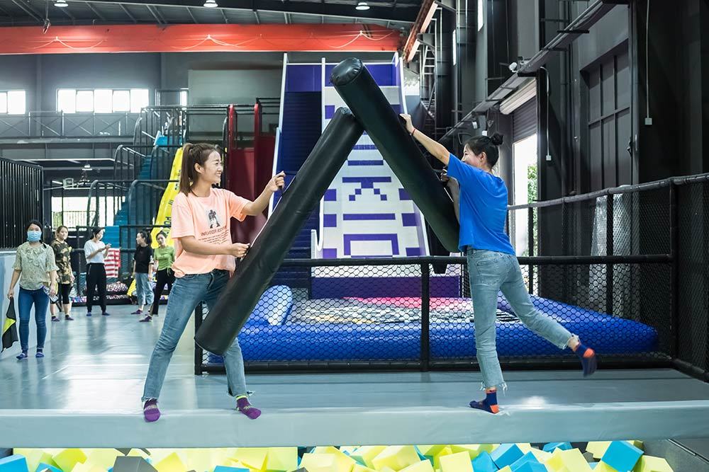 Trampoline Park Battle Beam(2)