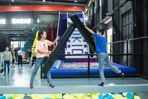 Battle Beam - Indoor Trampoline Park Attraction