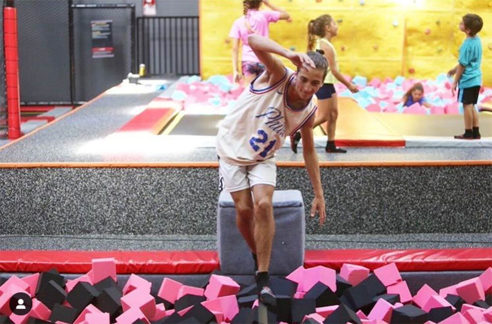 Trampoline Park Slackline (2)