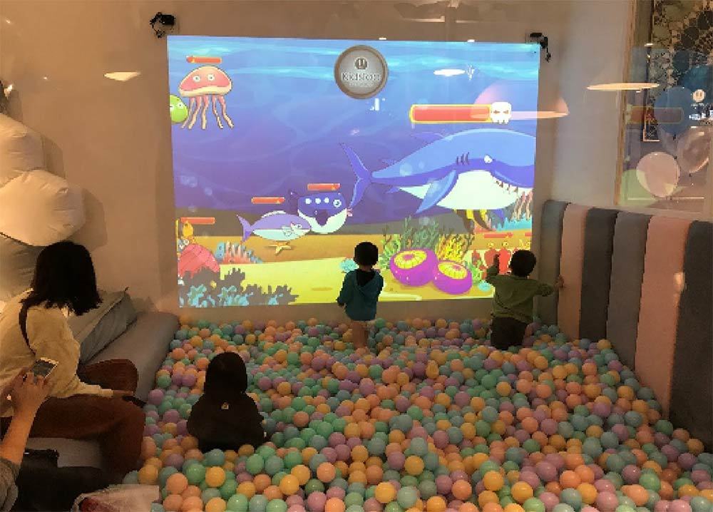 Projection Interactive Ball Pool