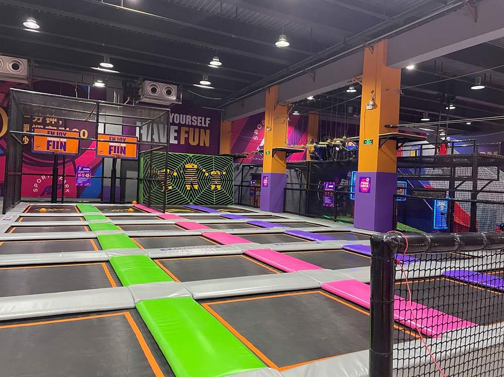 Trampoline Park Soft Pads Installaton