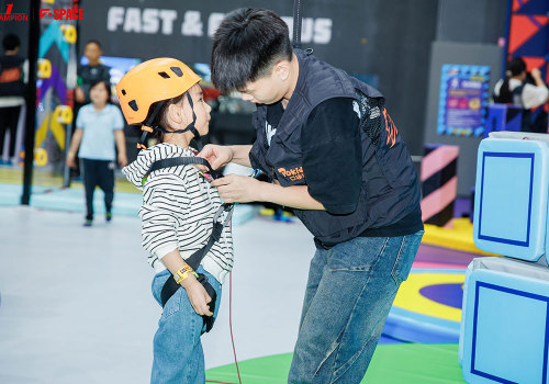 Training Your Staff in First Aid and Emergency Response for Your Indoor Trampoline Park