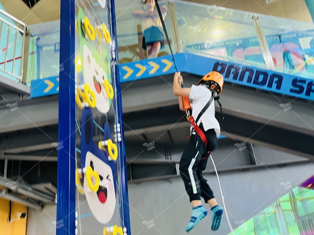 Indoor Playground Climbing