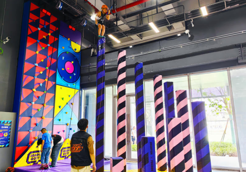 How to Design a Compensation System for Indoor Sports Park Employee Positions