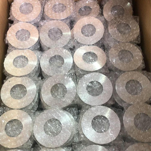 How to package aluminum lighting parts to avoid damage?