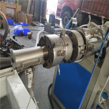 PVC Single Wall Corrugated Pipe Making Machinery with Steel Wire