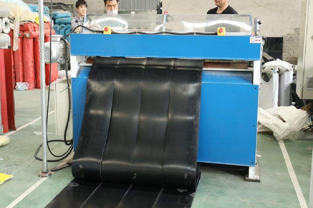 cutting rubber sheet