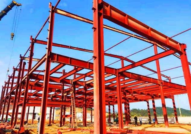 What are the advantages of using steel for multi-storey buildings