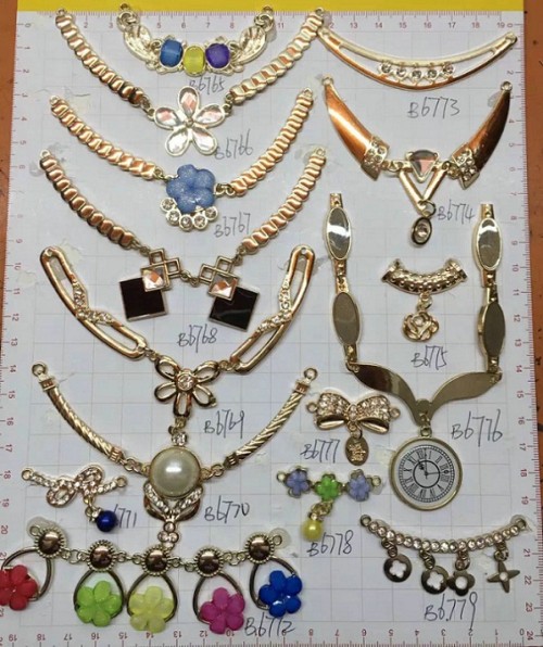 2020 fashion women jewelry necklace latest design beads necklace