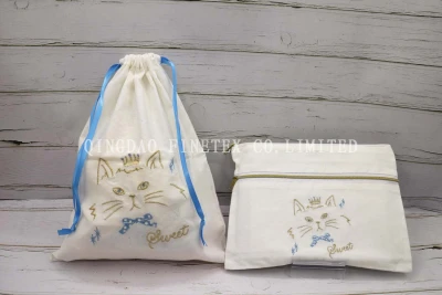 旅行出張用小物や下着入れｗファスナーポーチ金刺繍あり　猫柄