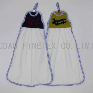 モコル刺繍ドレスタオル　二色