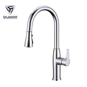 Polished Chrome Kitchen Sink Fuacet With Sprayer
