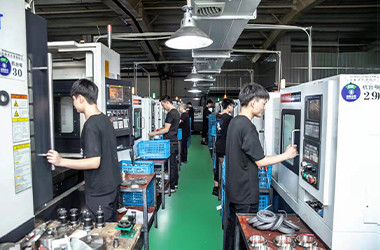 Ruijia Vacuum Equipment Co., Ltd. has added 3 imported 5-axis CNC machining centers