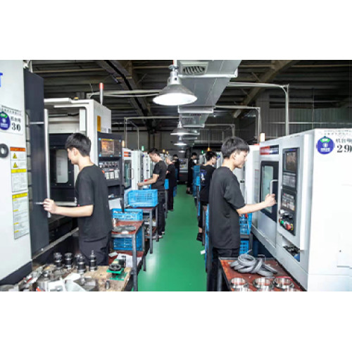 Ruijia Vacuum Equipment Co., Ltd. has added 3 imported 5-axis CNC machining centers