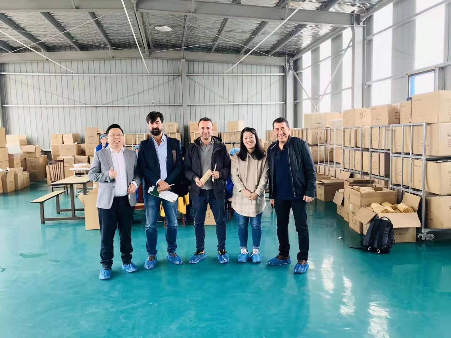 Welcome French customers to visit our company！