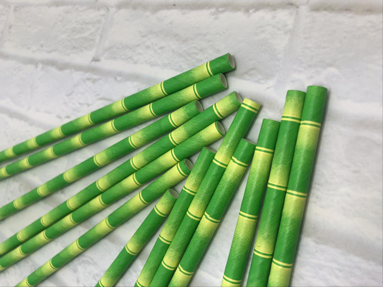 6mmの緑の竹の紙のわら