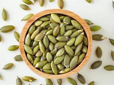 Quels sont les avantages de manger des graines de citrouille pour le corps humain ?