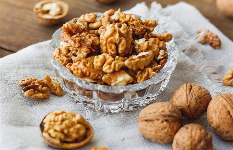 some tips for picking walnuts,How to Choose High-quality Walnuts?High-quality Walnuts china factory supplier wholesale