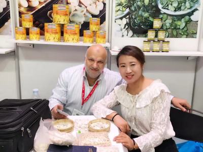 Firma Xinjiang GOODLUCK wzięła udział w wystawie internetowej w lokalnym regionie Xinjiang.