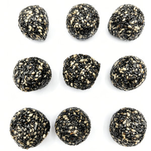 Factory Manufacture Premium Wholesale Dried Black Sesame Seedless Crispy Jujubes | Custom Private Label