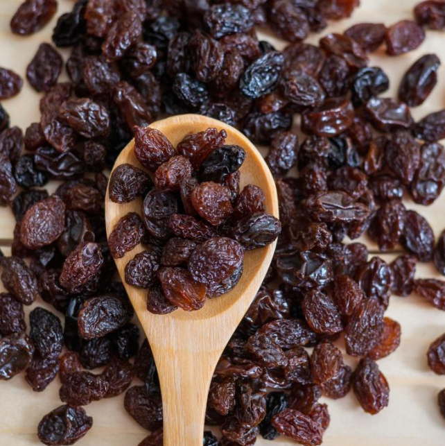 Why Raisins Are the Perfect Snack for Weight Loss: Discover the Surprising Truth!