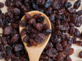 Pourquoi les raisins secs sont la collation parfaite pour perdre du poids : découvrez la vérité surprenante !