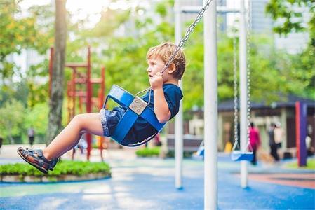 3 problèmes de sécurité potentiels communs aux balançoires pour enfants