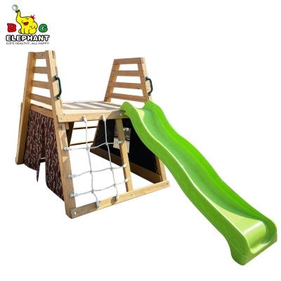 Ensemble de toboggan pour aire de jeux en bois avec corde d'escalade et balançoire pour enfants