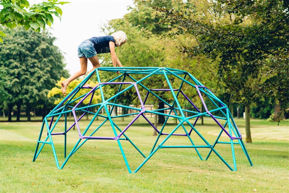 the benefits of climbing frames for children