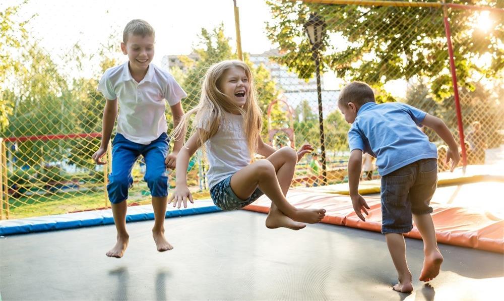 Comment entretenir le trampoline pour enfants?Ensembles de jeu de trampoline, trampoline pour enfants, fabricant de fournisseur d'usine de porcelaine de trampoline