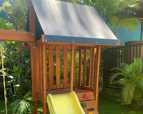 Available in wood and tarp roof