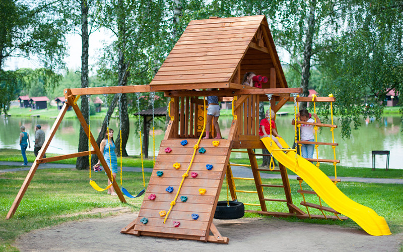 Parque infantil al aire libre