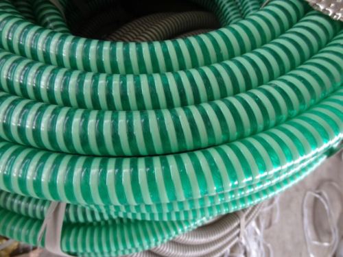 Ligne d'extrusion de tuyaux renforcée de nervures en spirale en plastique PVC