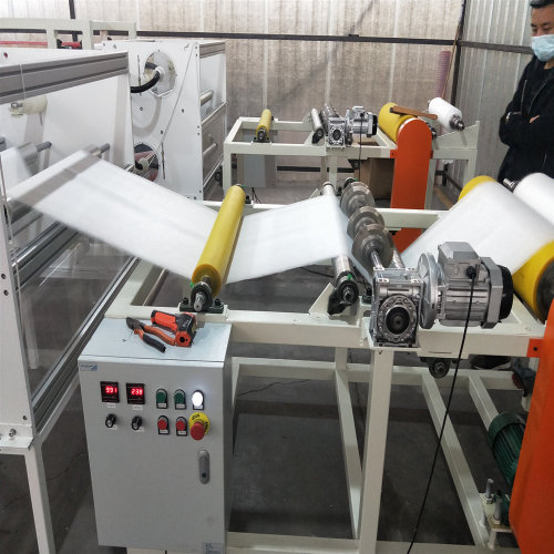 Máquina de producción de tejidos soplados por fusión PP