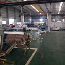 single-wall corrugated pipe inserted into the carat tube extrusion machine successfully install and run in customer's factory
