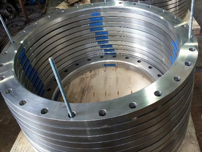 finished flanges in the warehouse