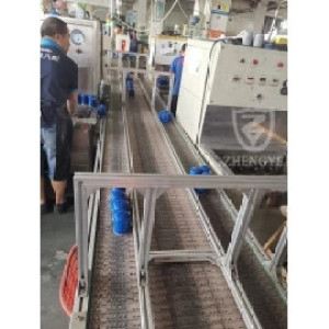 conveyor for leakage testing