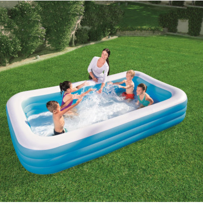 Three-ring rectangular pool