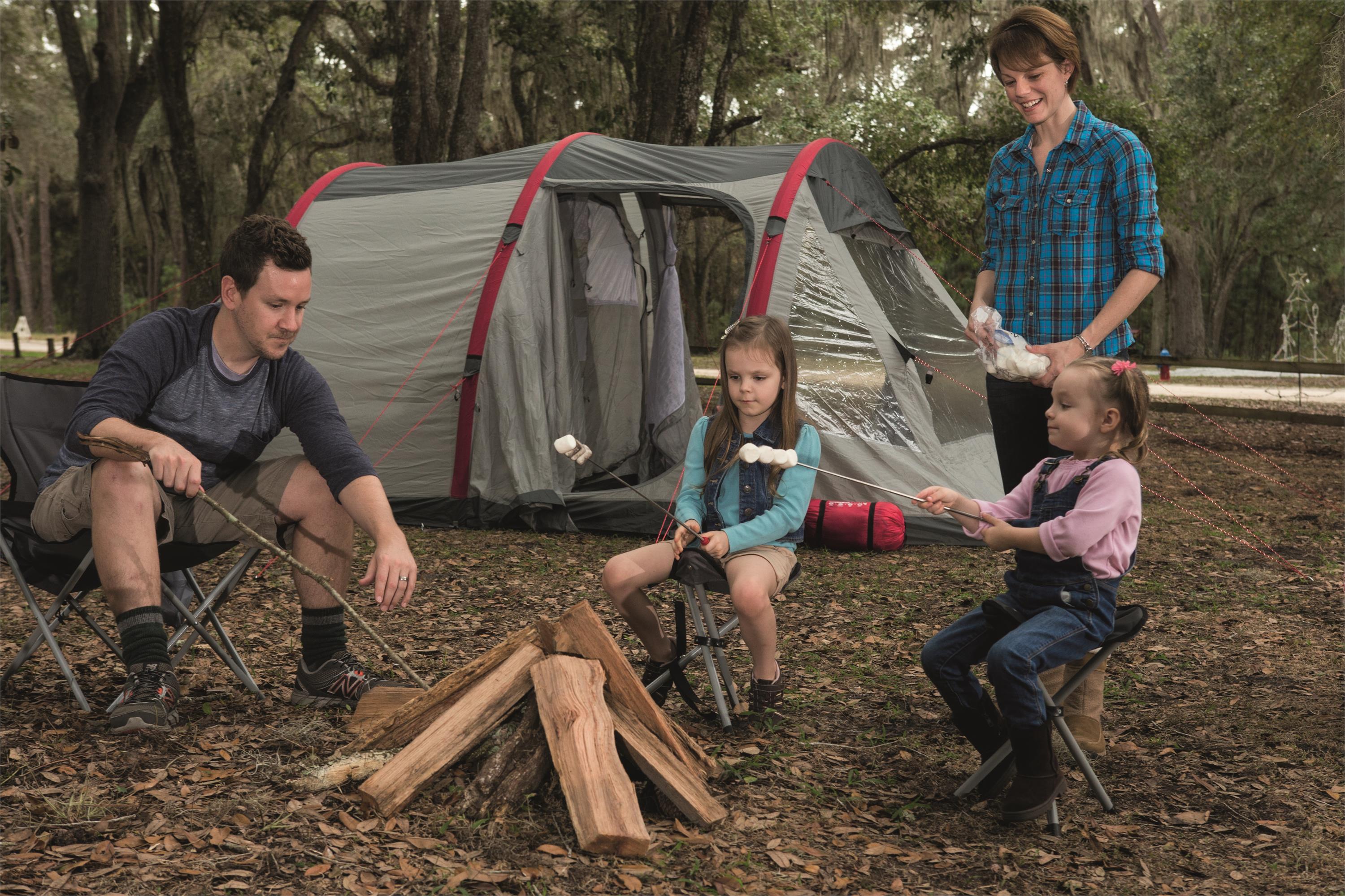 Four-person inflatable tent