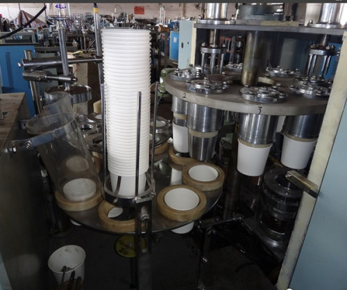 Máquina formadora de vasos de papel (bebidas frías y calientes)
