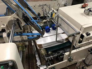 Máquina encoladora plegable automática de bloqueo de fondo corrugado