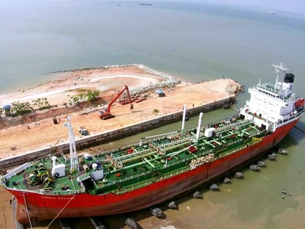 marine rubber pontoon