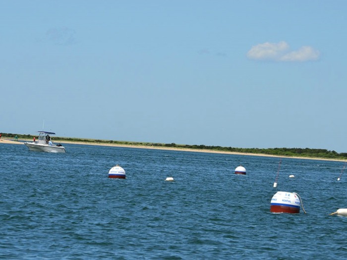 Steel ball mooring buoy