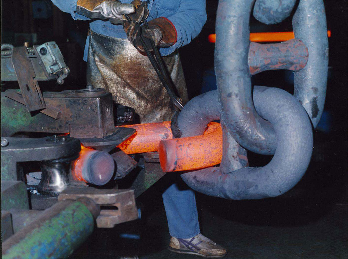 big anchor chains