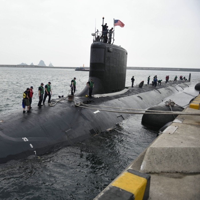 SubmarineUS Navy hydropneumatic fender