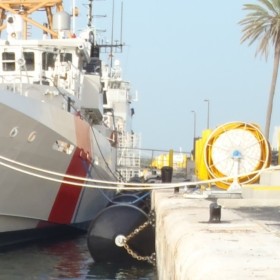 EVA Polyurea Spraying Coating Dock Cushion Foam Filled Fender For Ship Boat