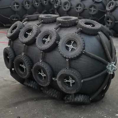 Floating 80 50kpa Pneumatic Fender for Ship Vessel with Chain Net