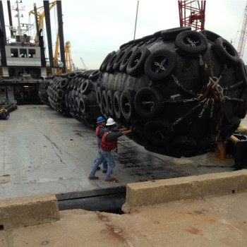 50KPa Floating Pneumatic Rubber Fender for LNG Jetty with BV CCS ABS Certificate
